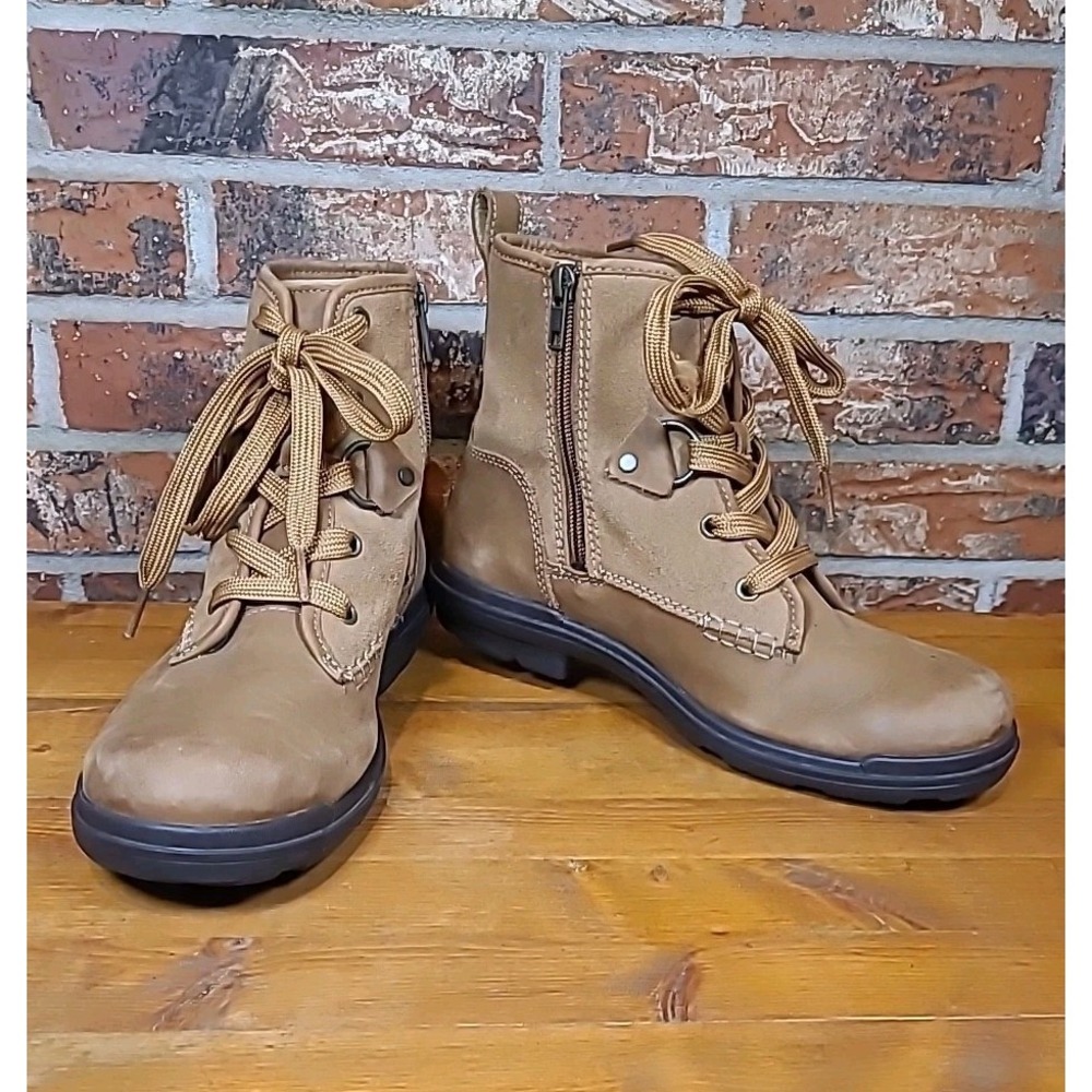 Ugg hapsburg lace-up‎ waterproof Chestnut leather boots women's size 7.5